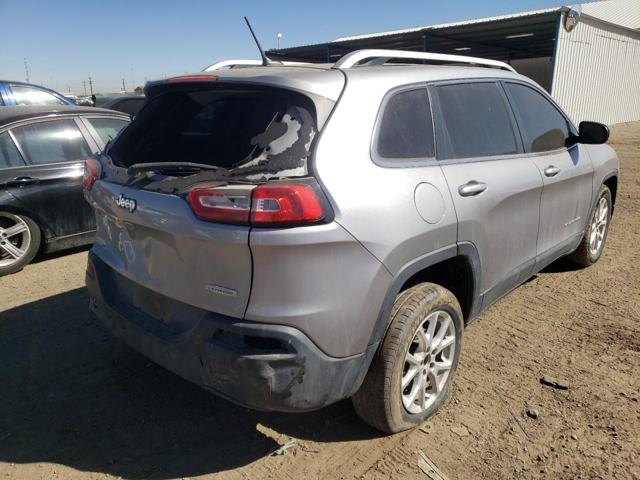 Photo 4 from auction – 2015 JEEP CHEROKEE L with VIN 1C4PJLCB1FW741659