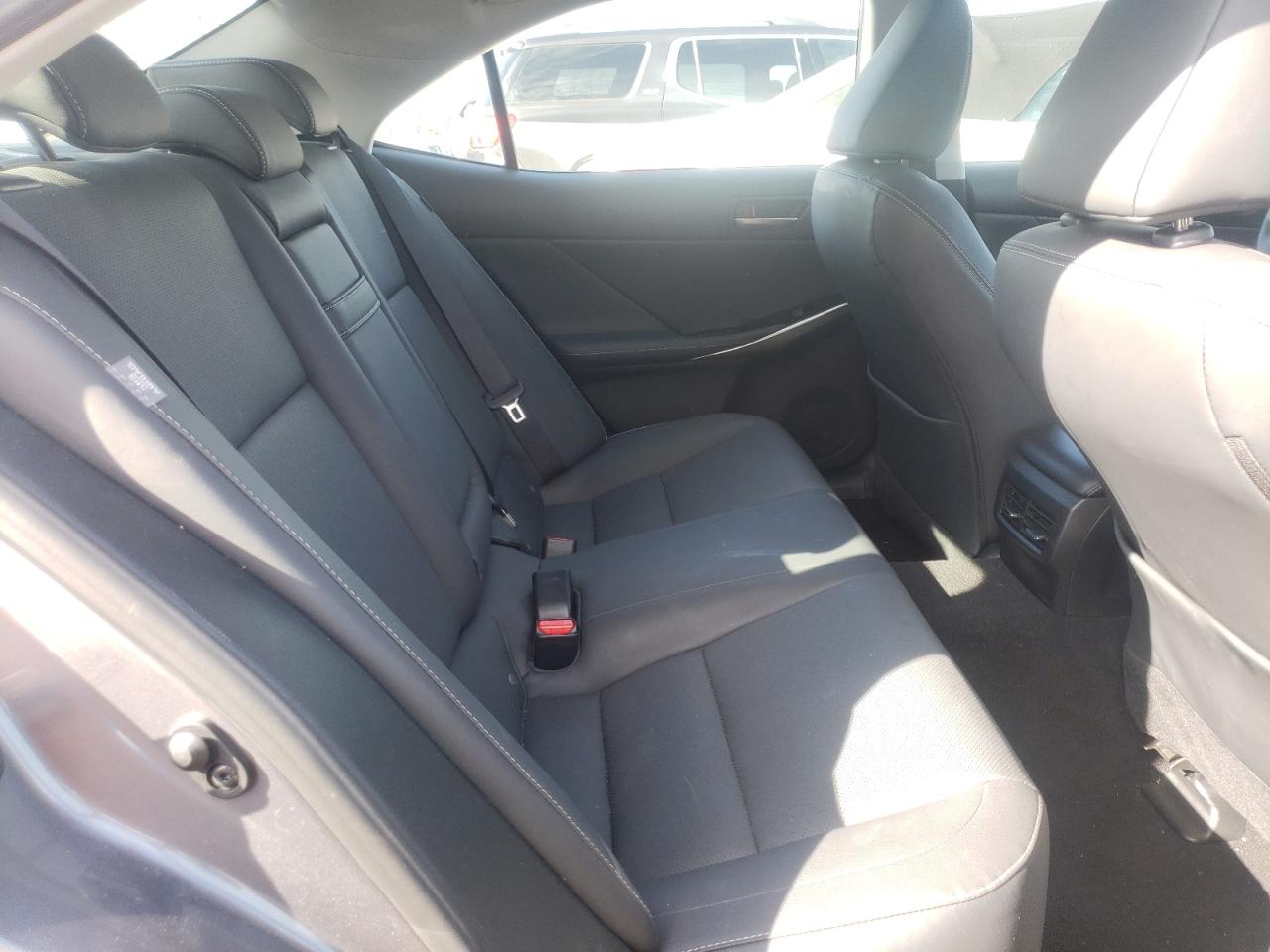 Photo 6 from auction – 2020 LEXUS IS 300 PRE with VIN JTHD81F28L5042866
