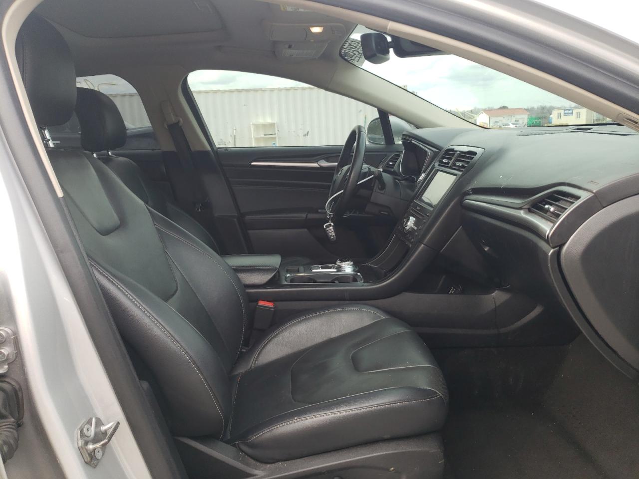 Photo 5 from auction – 2019 FORD FUSION TIT with VIN 3FA6P0D94KR184818