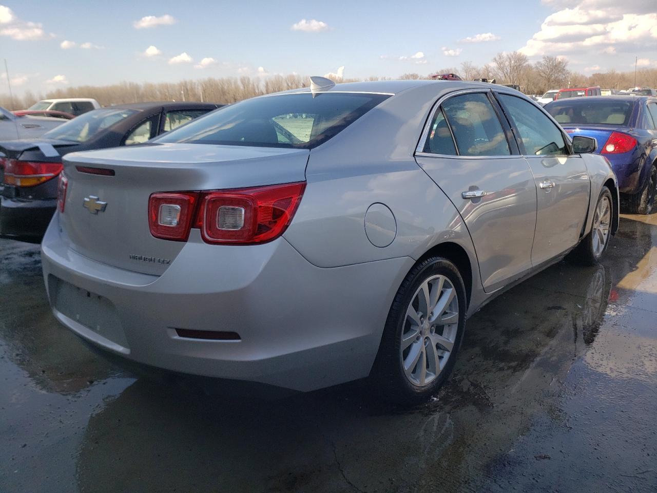 Photo 4 from auction – 2015 CHEVROLET MALIBU LTZ with VIN 1G11F5SL4FU147603