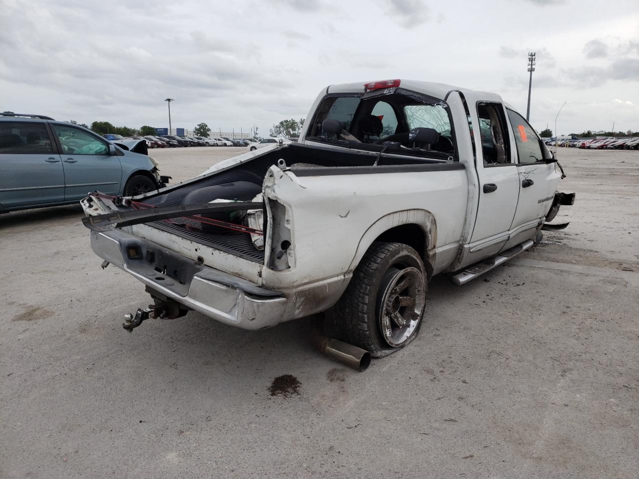 صورة رقم 4 من المزاد - 2005 DODGE RAM 3500 S مع VIN 3D7LR38C45G710448