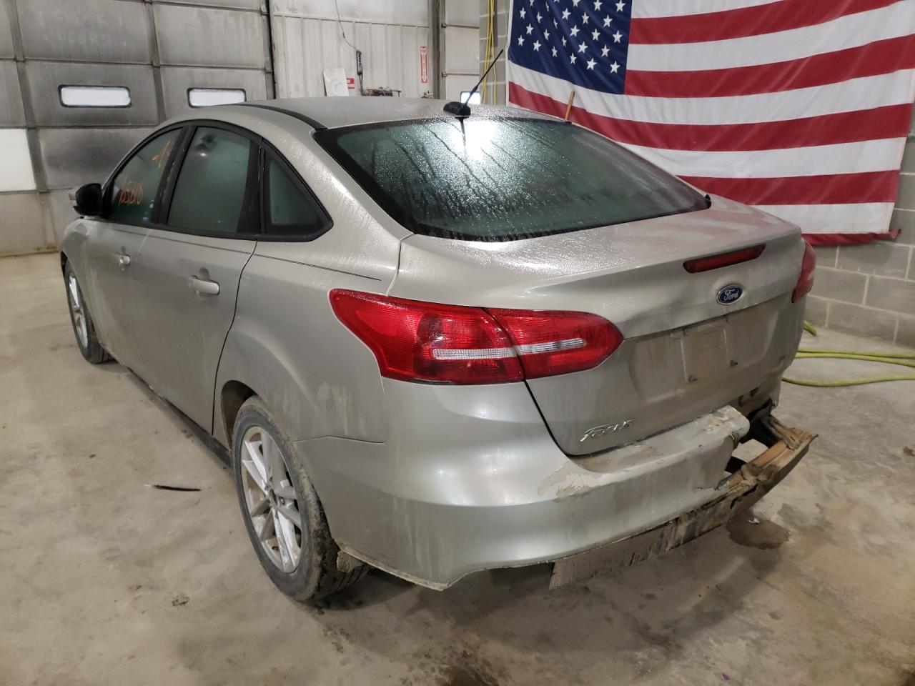 Photo 3 from auction – 2016 FORD FOCUS SE with VIN 1FADP3F22GL345293