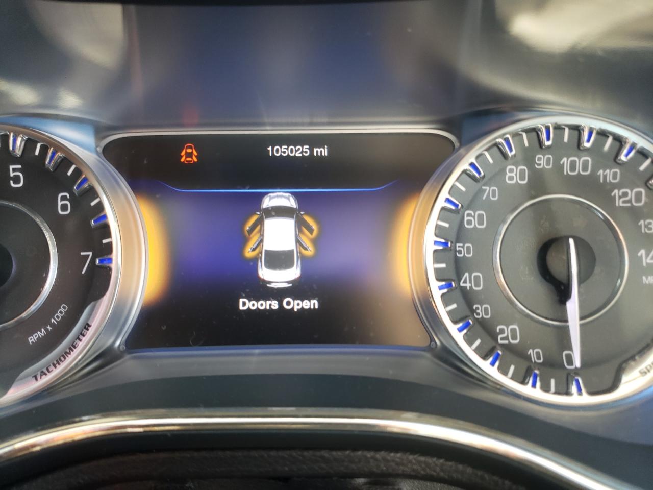 Photo 8 from auction – 2015 CHRYSLER 200 C with VIN 1C3CCCEG0FN547443
