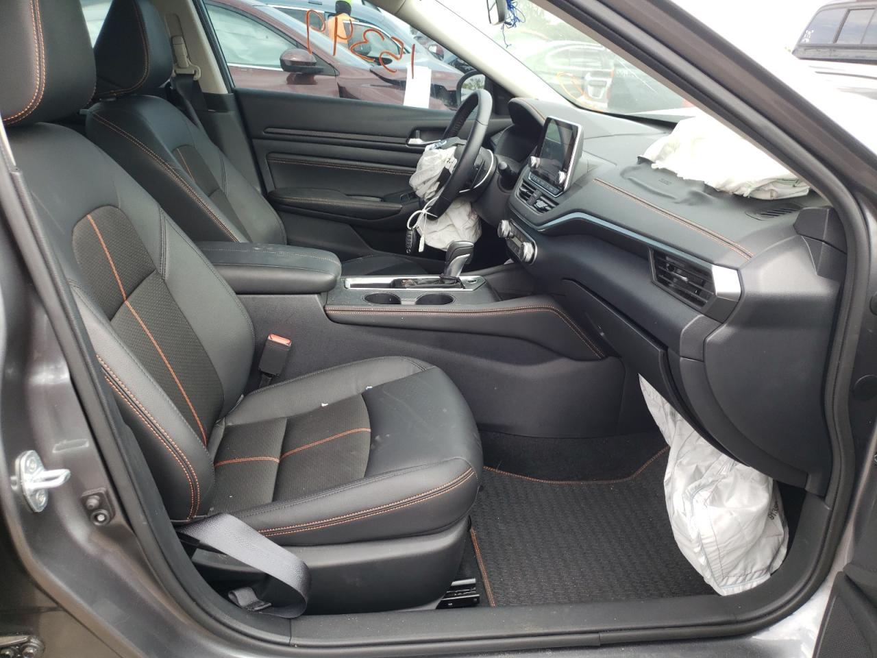 Photo 5 from auction – 2019 NISSAN ALTIMA SR with VIN 1N4BL4CV8KC184044