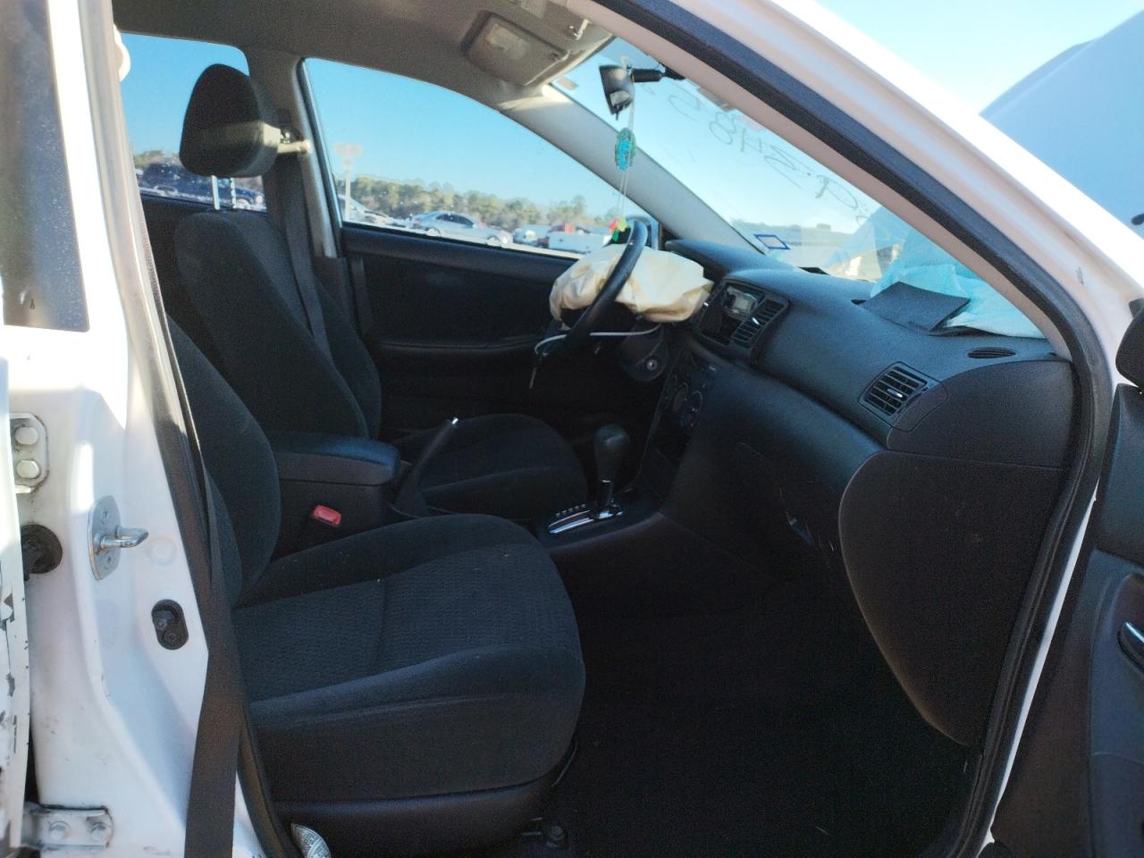 Photo 5 from auction – 2008 TOYOTA COROLLA CE with VIN 1NXBR32E88Z004032