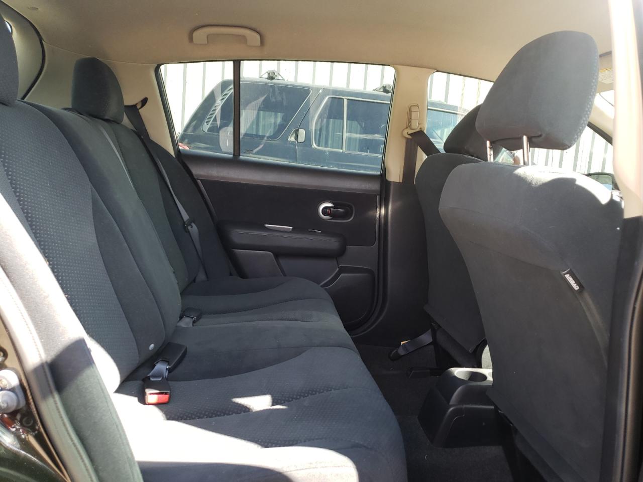 Photo 6 from auction – 2011 NISSAN VERSA S with VIN 3N1BC1CP9BL503419