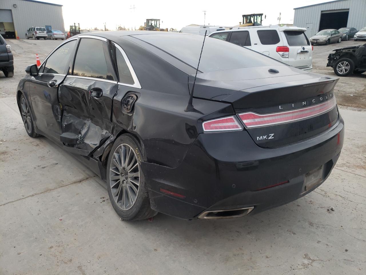 Photo 3 from auction – 2014 LINCOLN MKZ with VIN 3LN6L2GK2ER802041