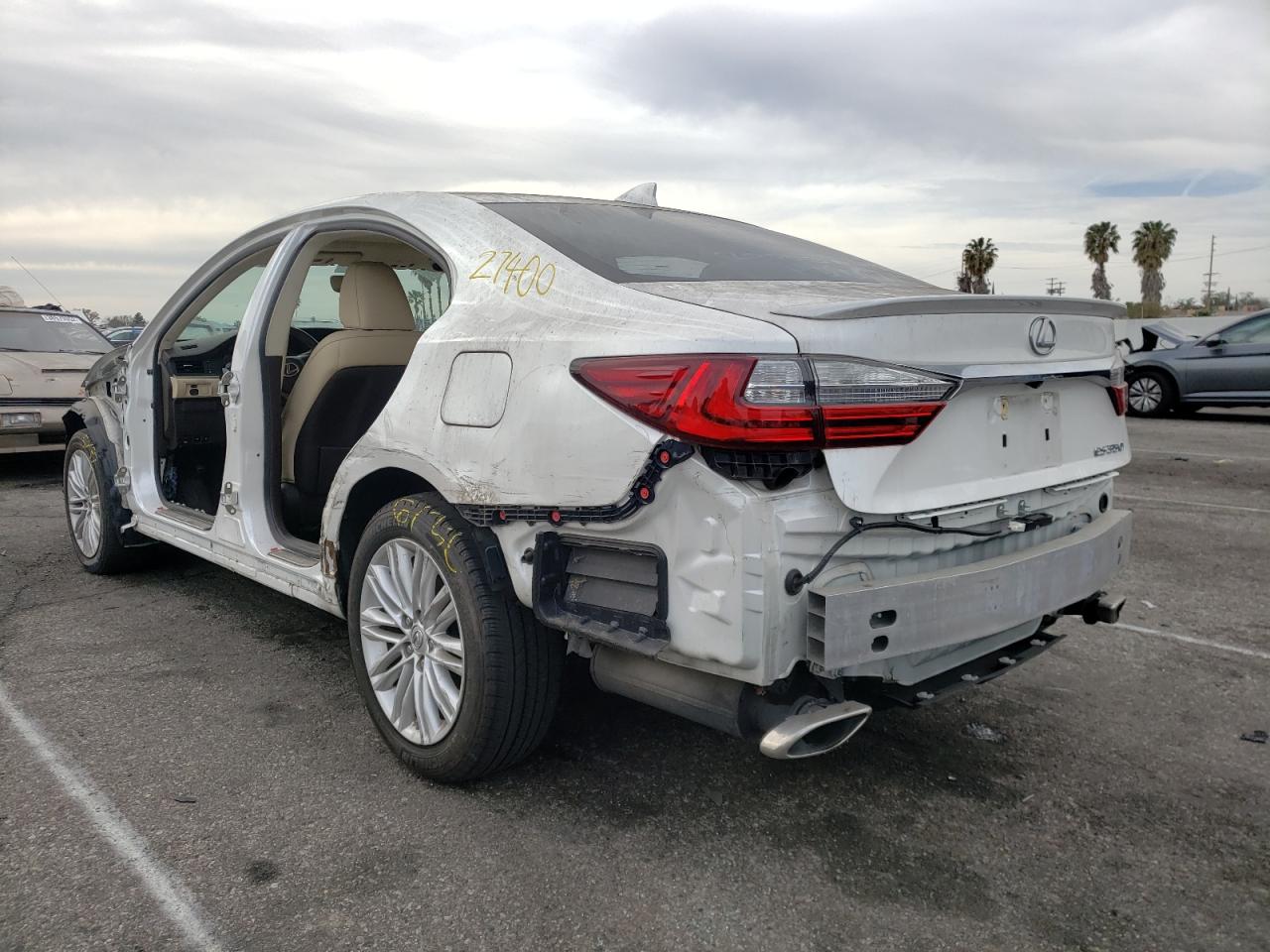 Photo 3 from auction – 2016 LEXUS ES 350 with VIN 58ABK1GG5GU025138