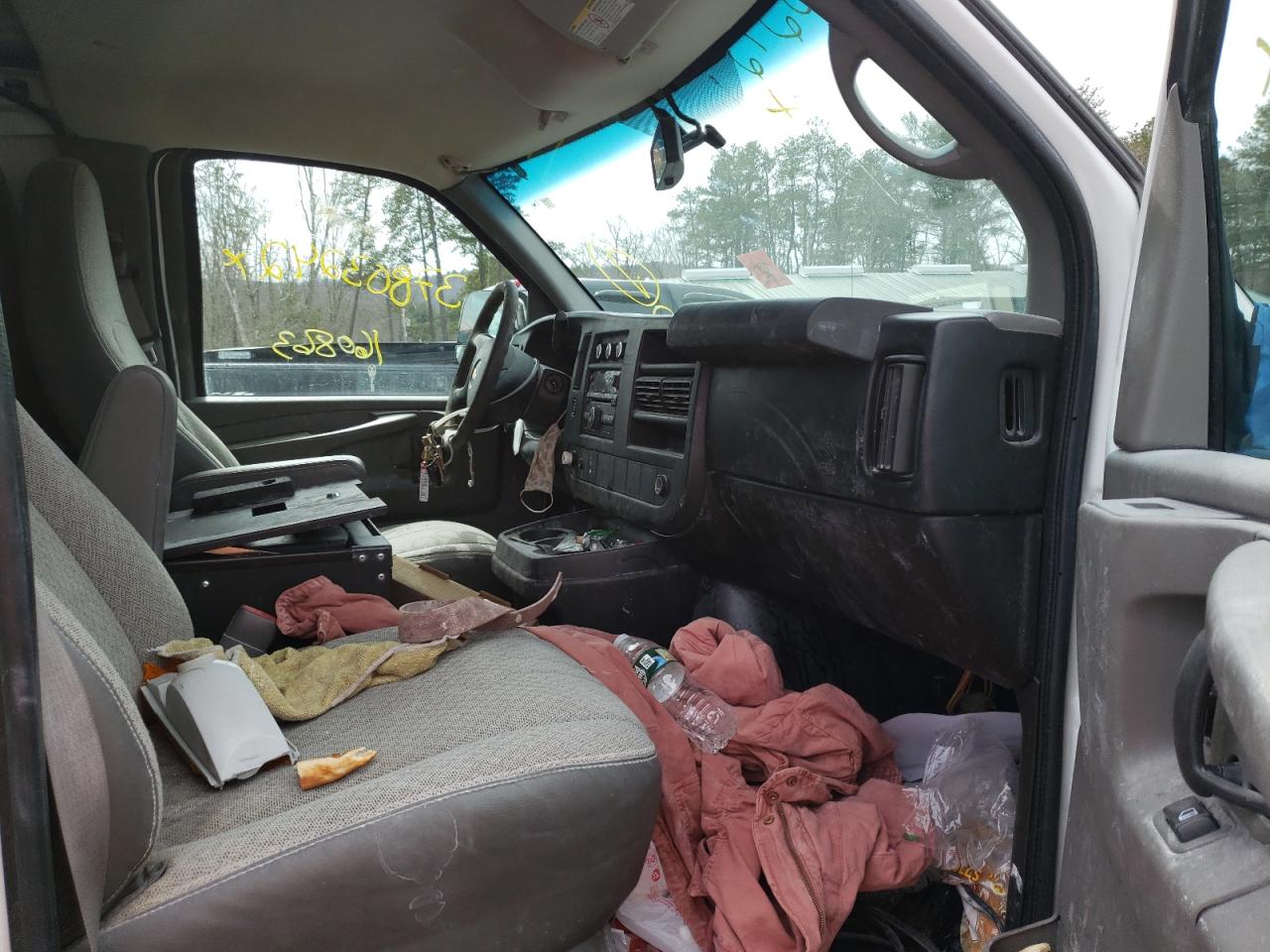 Zdjęcie 5 z aukcji – 2013 CHEVROLET EXPRESS G2 z VIN 1GCWGFCA8D1132260