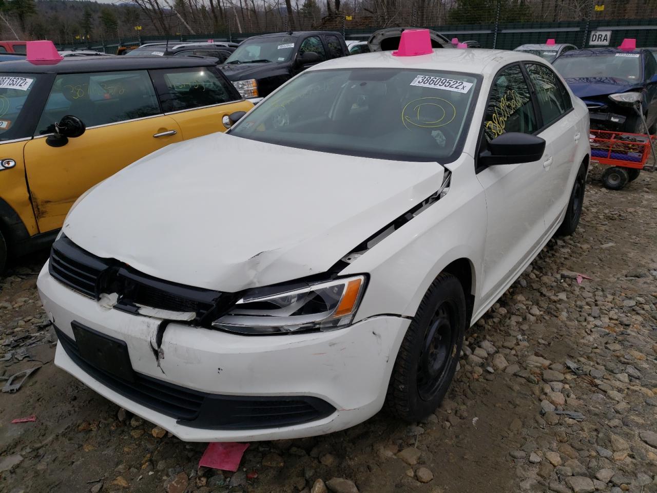 Photo 2 from auction – 2014 VOLKSWAGEN JETTA BASE with VIN 3VW2K7AJ0EM215768