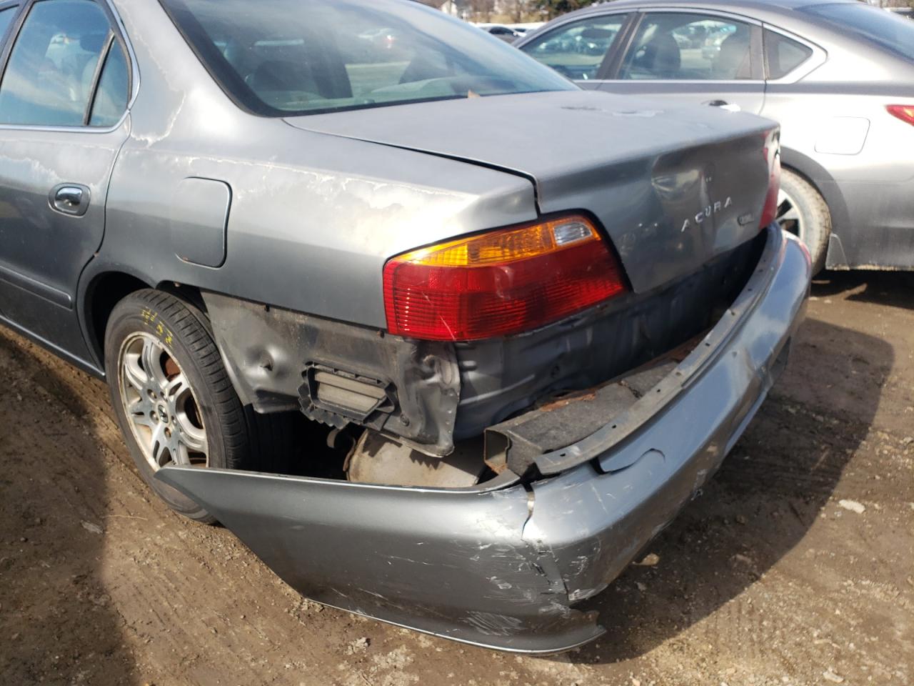 Photo 9 from auction – 2001 ACURA 3.2TL with VIN 19UUA56601A013156