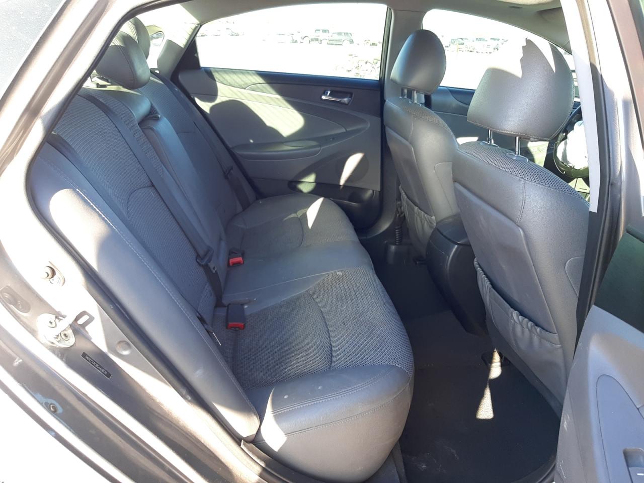 Фото 6 с аукциона – 2012 HYUNDAI SONATA SE с VIN 5NPEC4AC9CH419176