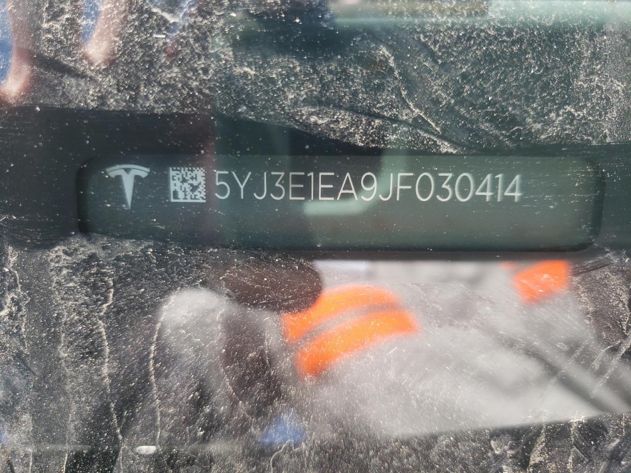 Photo 10 from auction – 2018 TESLA MODEL 3 with VIN 5YJ3E1EA9JF030414