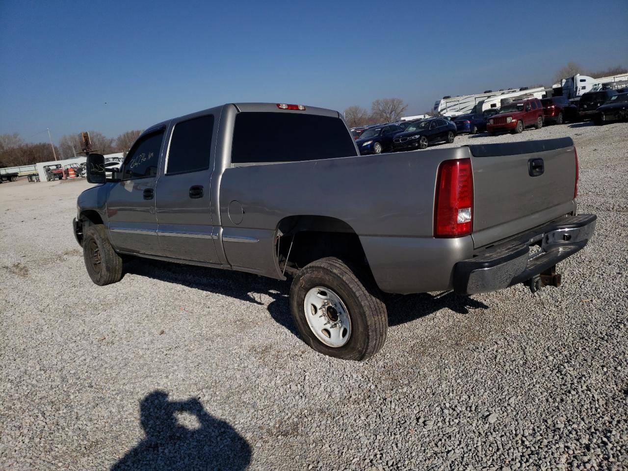 Photo 3 from auction – 2002 GMC SIERRA C15 with VIN 1GTGC13UX2F227142