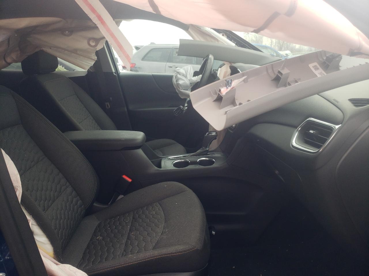 Photo 5 from auction – 2020 CHEVROLET EQUINOX LT with VIN 3GNAXJEV1LL290791
