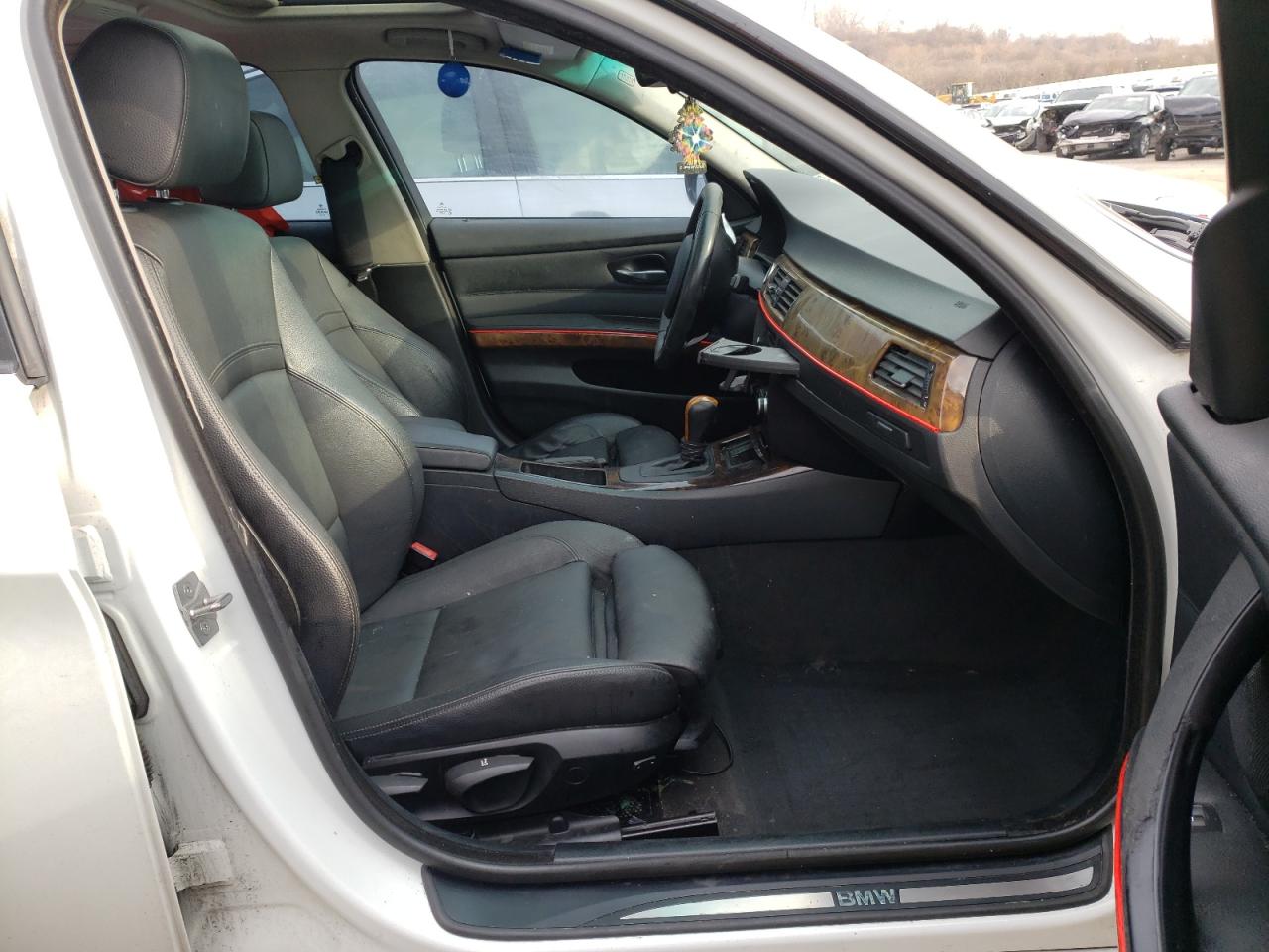Photo 5 from auction – 2010 BMW 328 I SULE with VIN WBAPH5C57AA439281