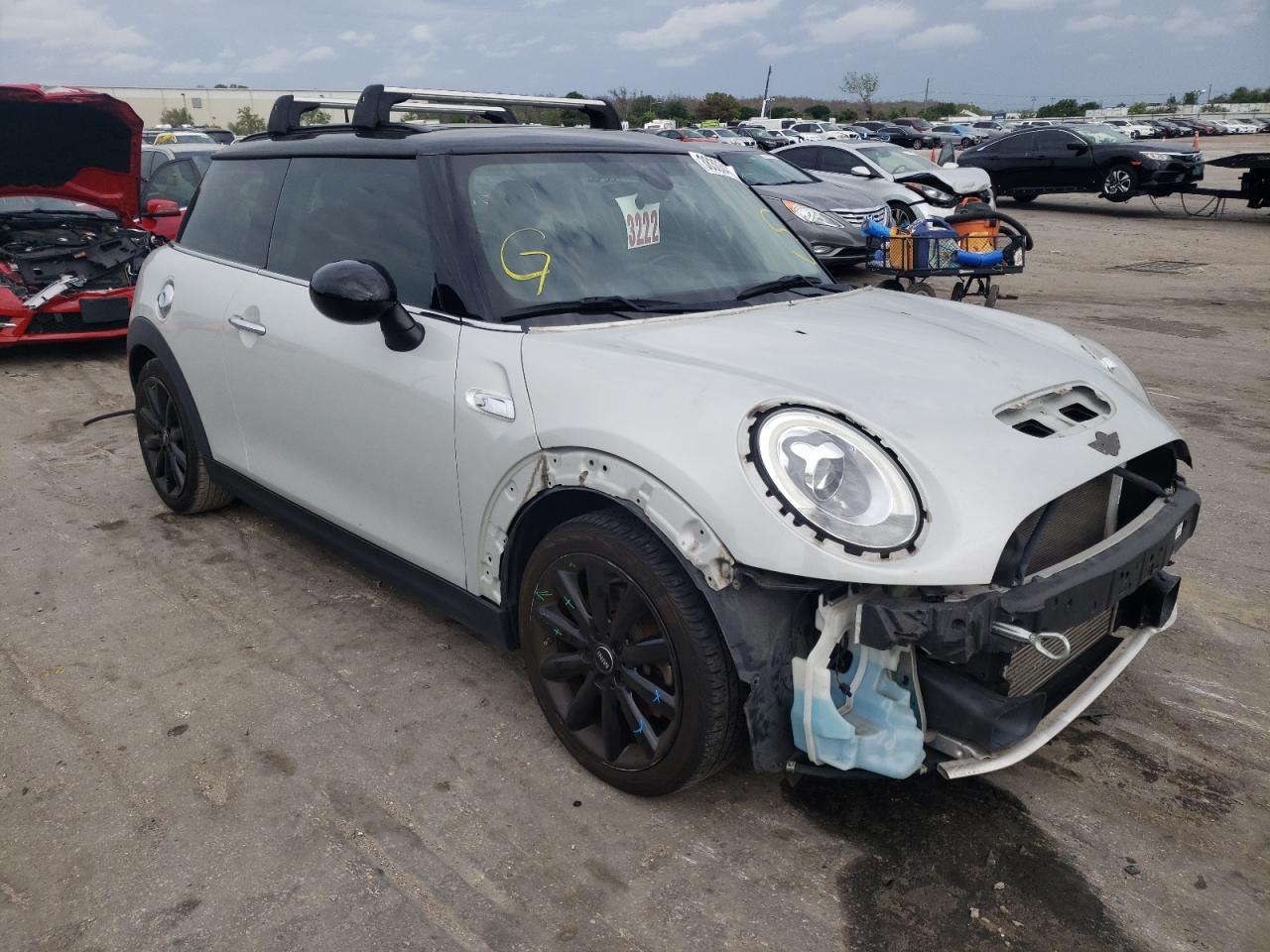 MINI COOPER S 2016 with VIN WMWXP7C55G2C60984 - Photo from auction