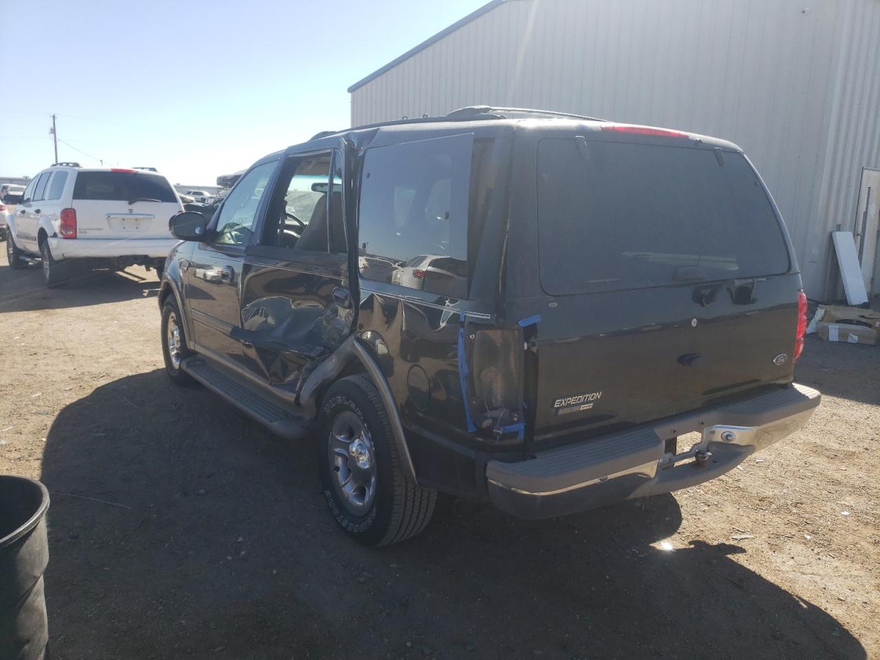 Photo 3 from auction – 2000 FORD EXPEDITION with VIN 1FMRU1762YLB45641