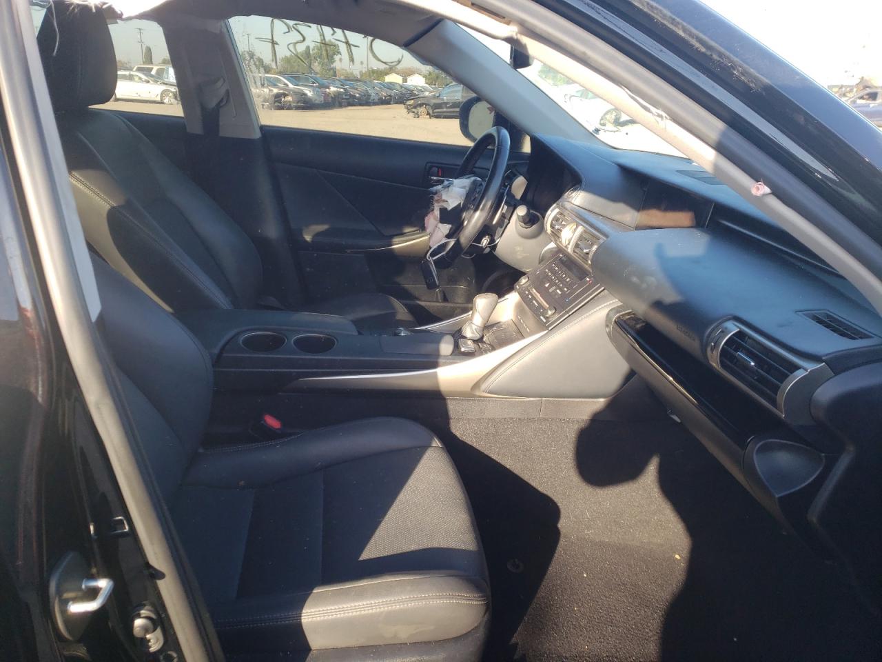 Photo 5 from auction – 2016 LEXUS IS 200T with VIN JTHBA1D2XG5038547
