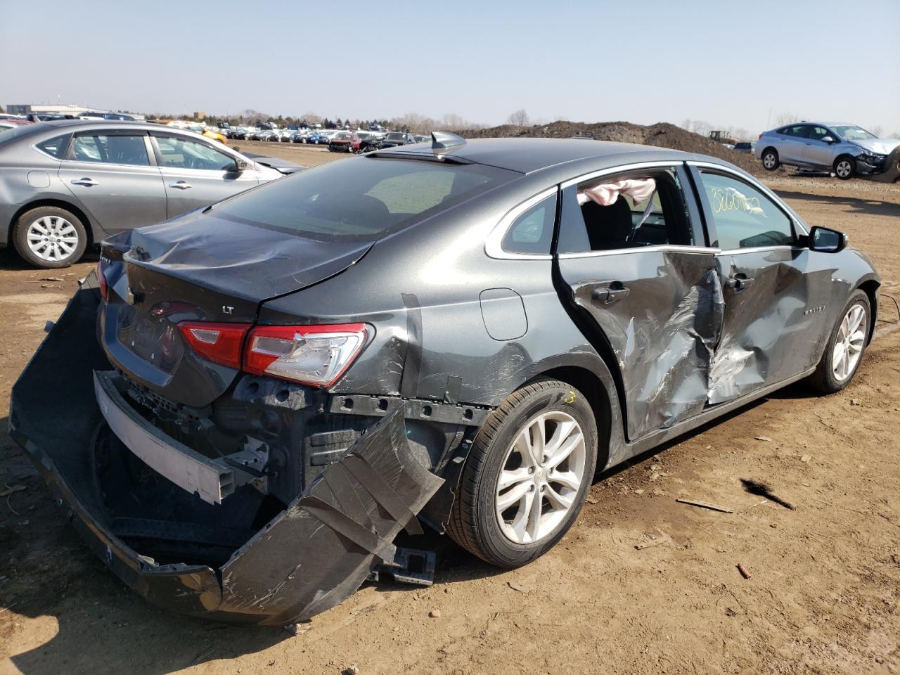 Photo 4 from auction – 2018 CHEVROLET MALIBU LT with VIN 1G1ZD5ST4JF257413