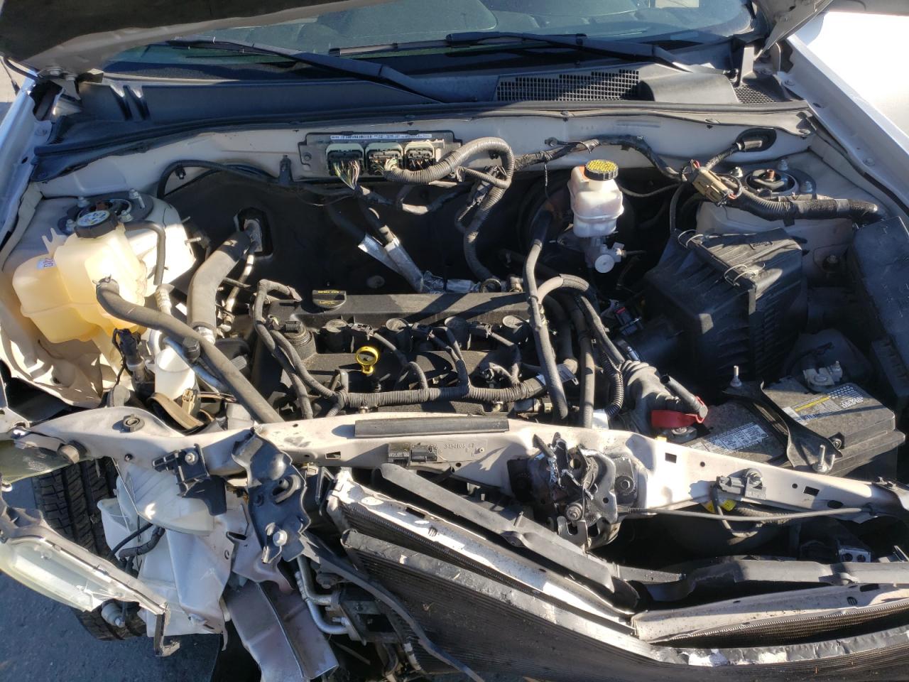 Photo 7 from auction – 2010 FORD ESCAPE XLT with VIN 1FMCU0D77AKD28302