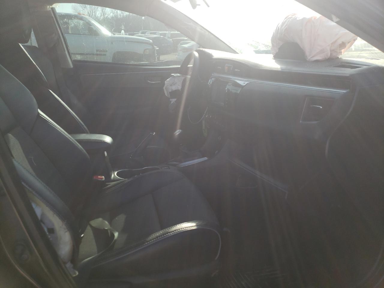 Photo 5 from auction – 2015 TOYOTA COROLLA L with VIN 5YFBURHE5FP348425