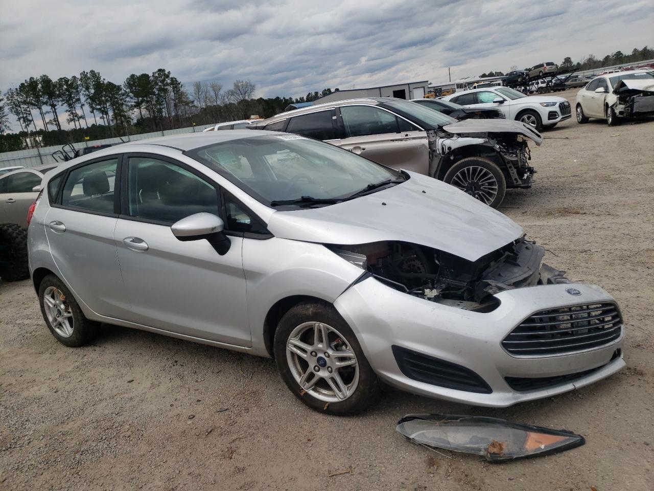 FORD FIESTA SE 2019 with VIN 3FADP4EJ3KM157341 - Photo from auction