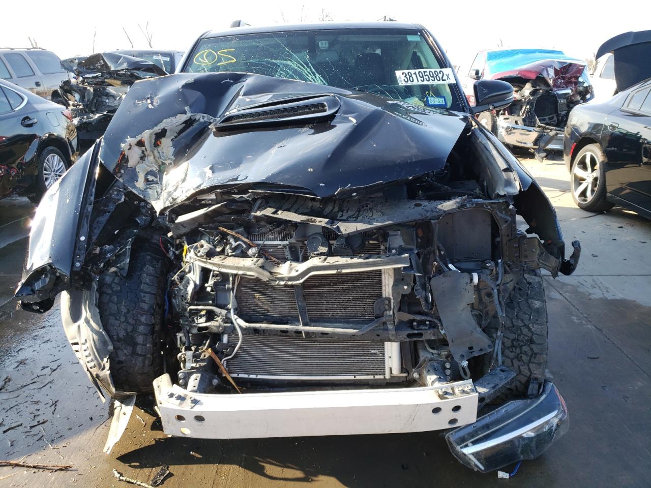 Photo 9 from auction – 2016 TOYOTA 4RUNNER SR with VIN JTEBU5JR0G5356383