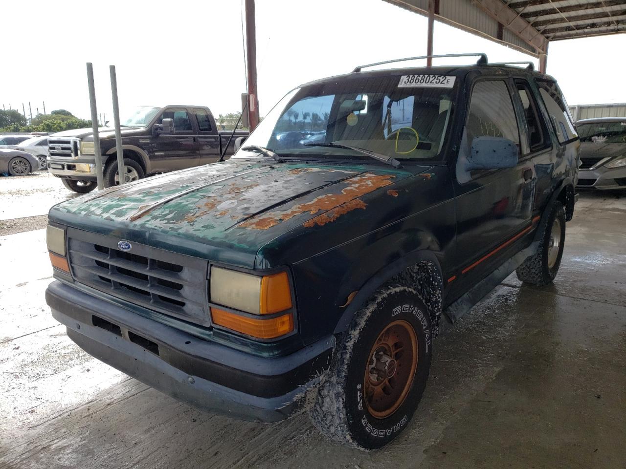 Photo 2 from auction – 1993 FORD EXPLORER with VIN 1FMCU22X8PUD68772