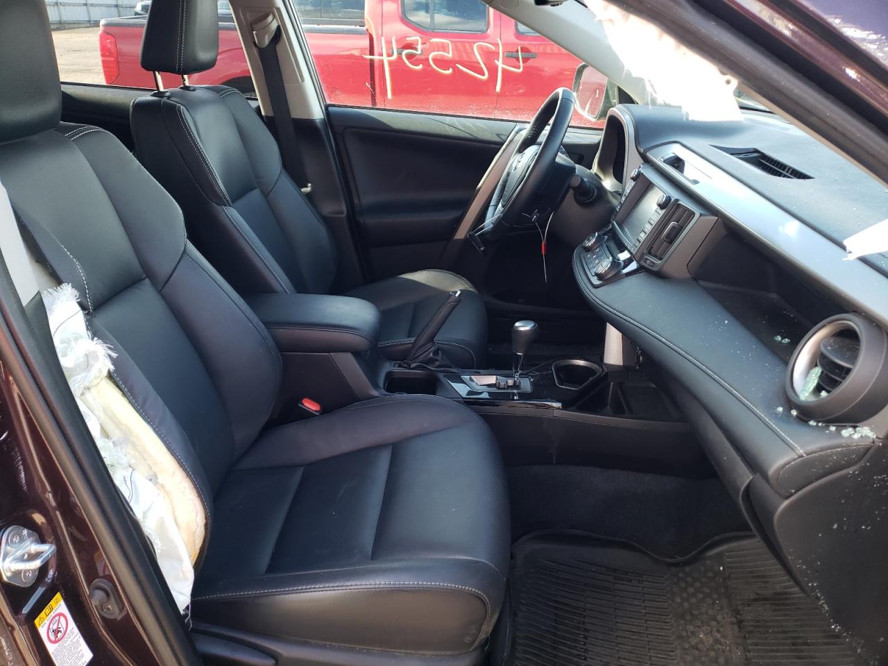 Photo 5 from auction – 2018 TOYOTA RAV4 LIMIT with VIN 2T3DFREV7JW826656