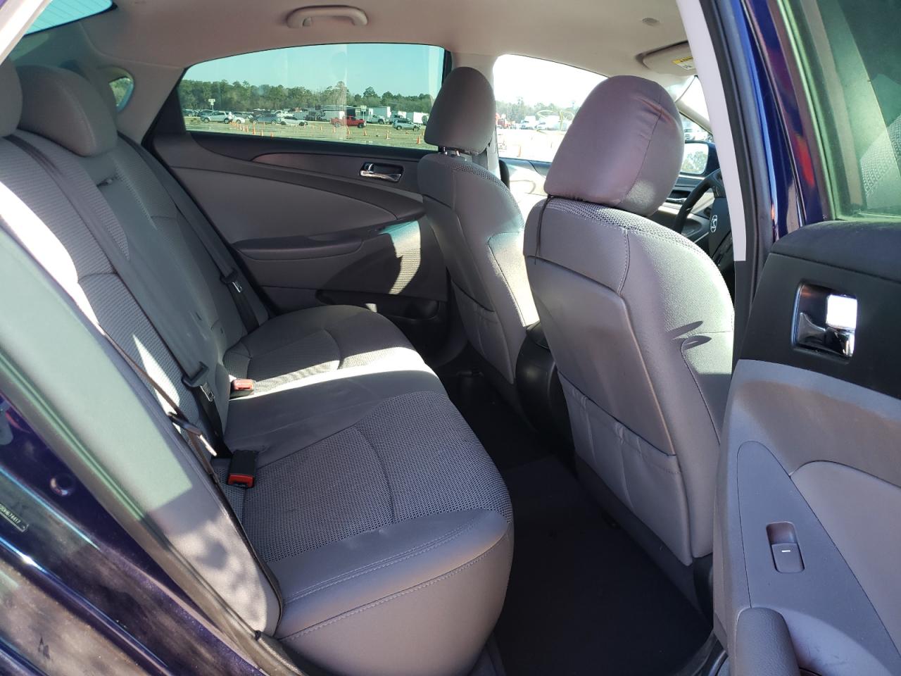 Photo 6 from auction – 2013 HYUNDAI SONATA GLS with VIN 5NPEB4AC2DH674417