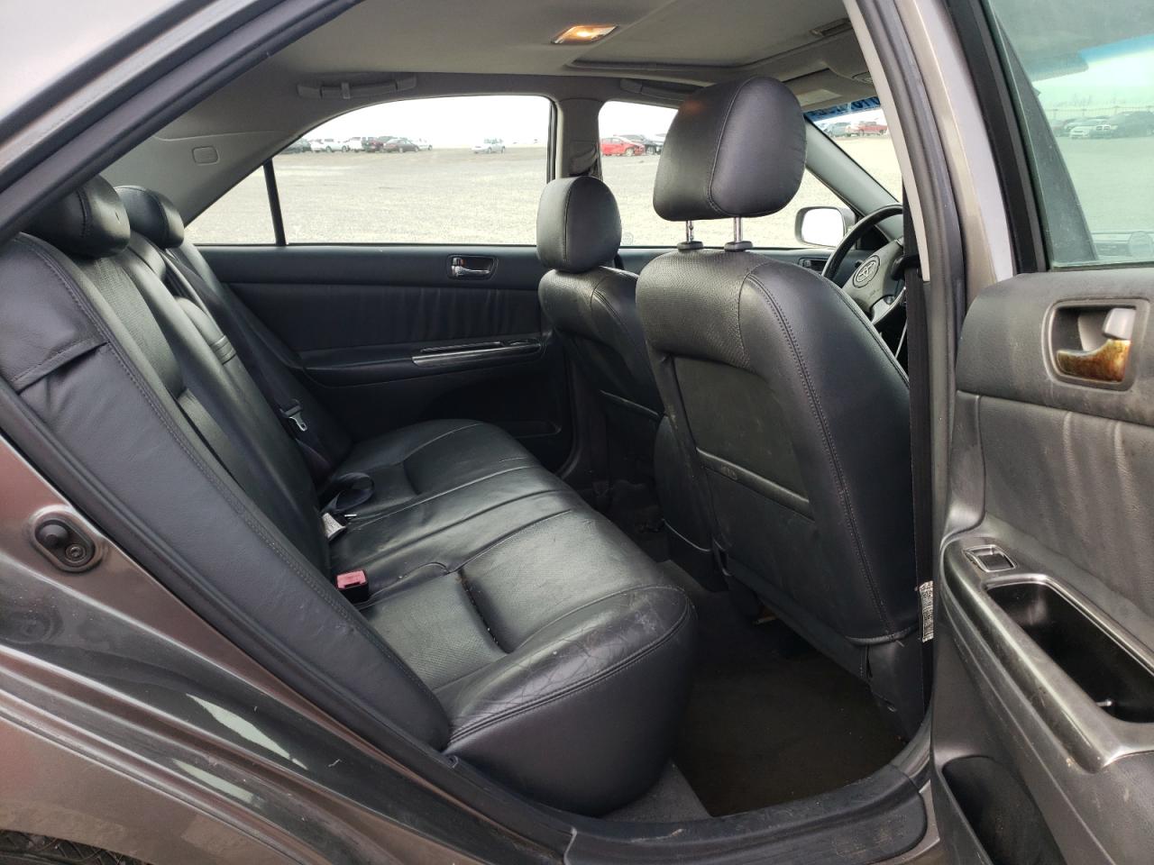 Photo 6 from auction – 2002 TOYOTA CAMRY LE with VIN 4T1BF30K72U509911