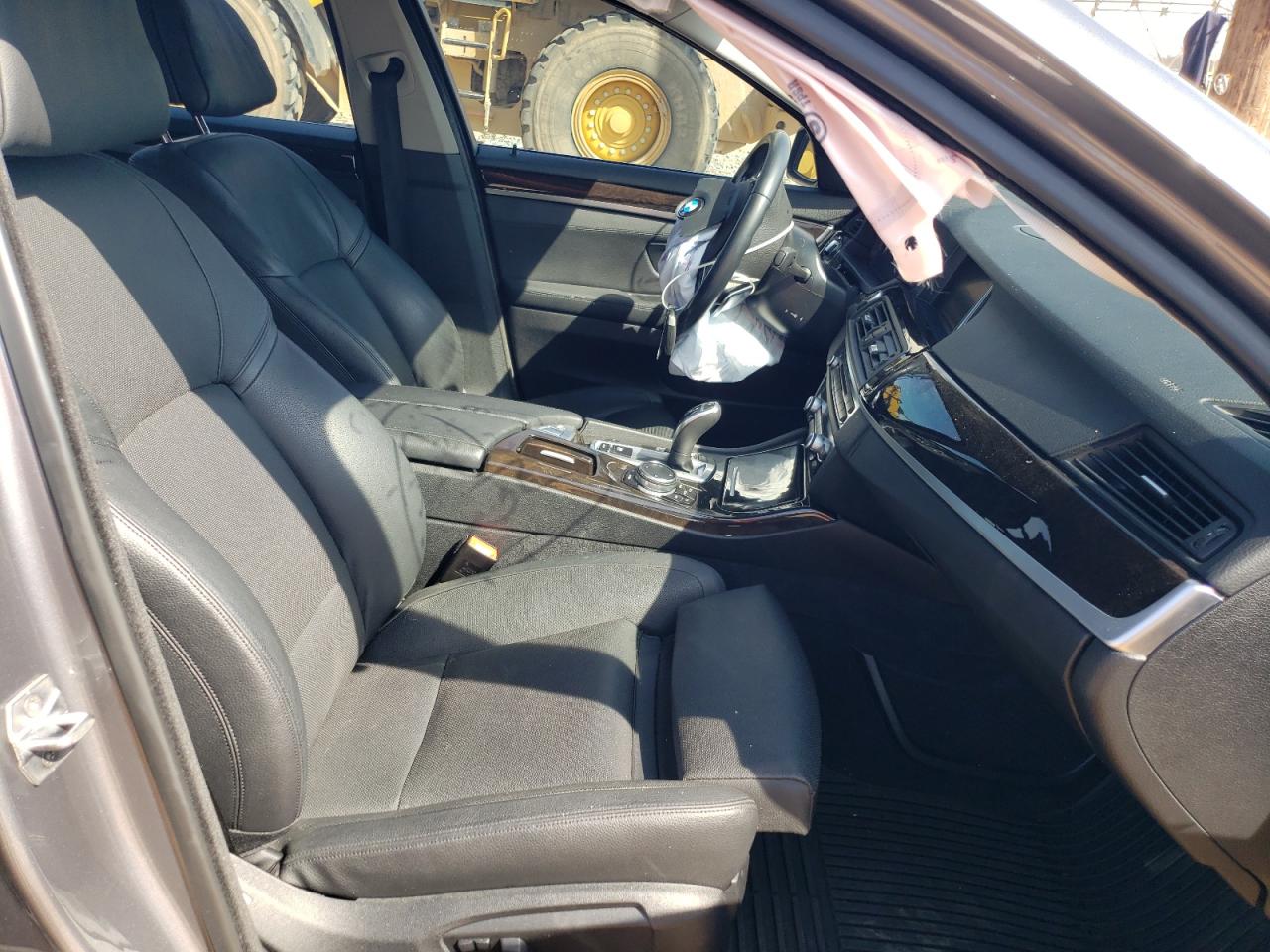 Photo 5 from auction – 2016 BMW 528 I with VIN WBA5A5C52GG347268