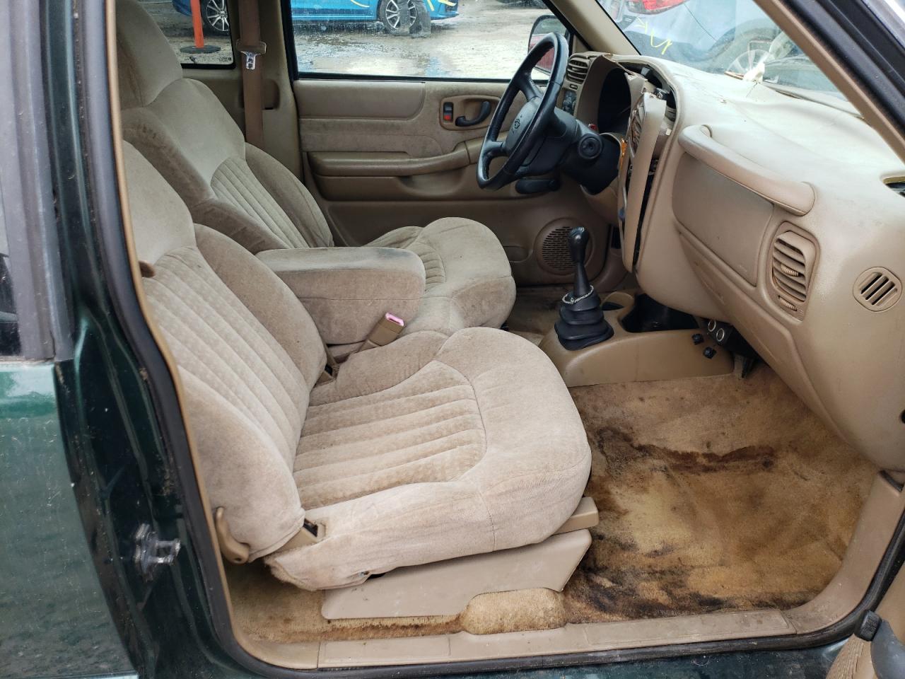 Photo 5 from auction – 2002 CHEVROLET S10 PICKUP with VIN 1GCCS195828139972