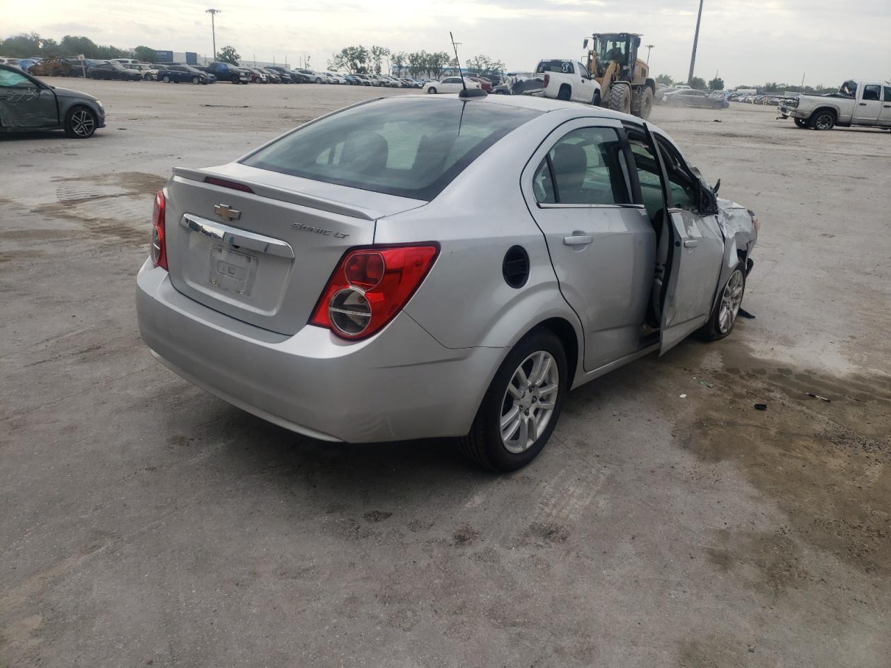 Photo 4 from auction – 2015 CHEVROLET SONIC LT with VIN 1G1JC5SH7F4177814