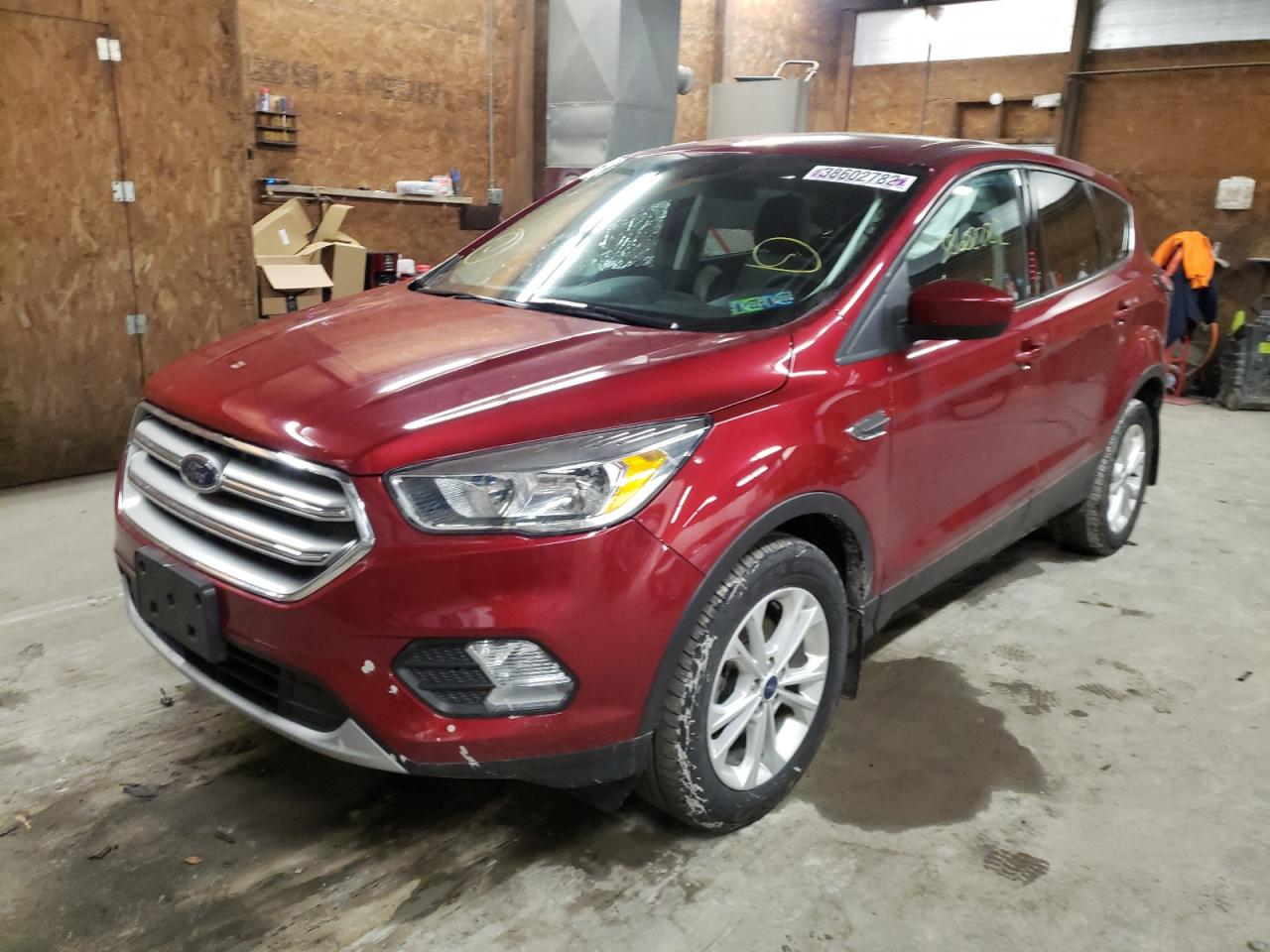 Photo 2 from auction – 2017 FORD ESCAPE SE with VIN 1FMCU0GD5HUB20239