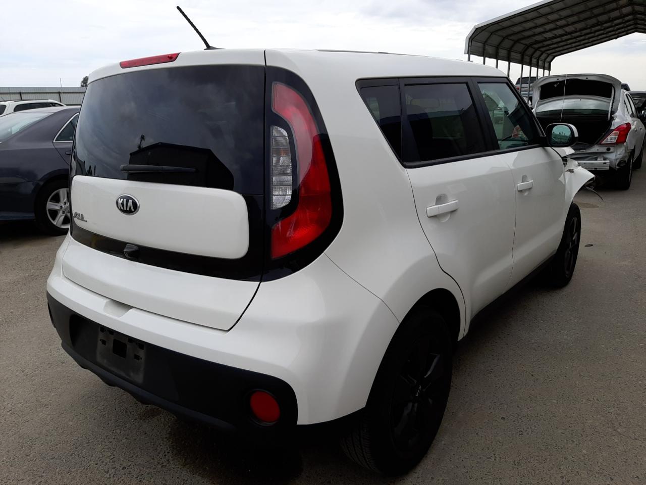 Photo 4 from auction – 2019 KIA SOUL with VIN KNDJN2A21K7683418