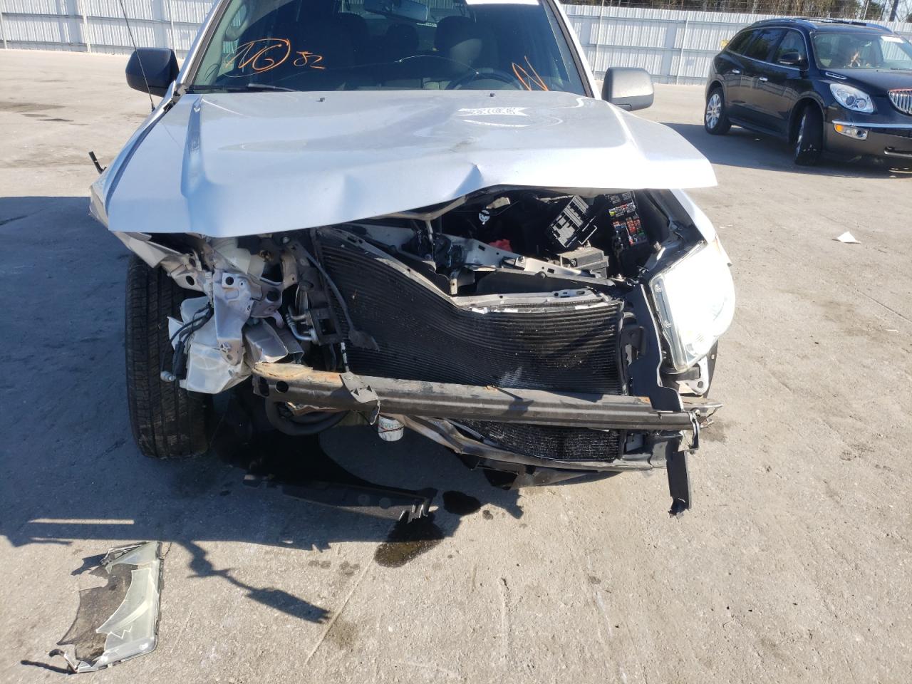 Photo 9 from auction – 2010 FORD ESCAPE XLT with VIN 1FMCU0D77AKD28302