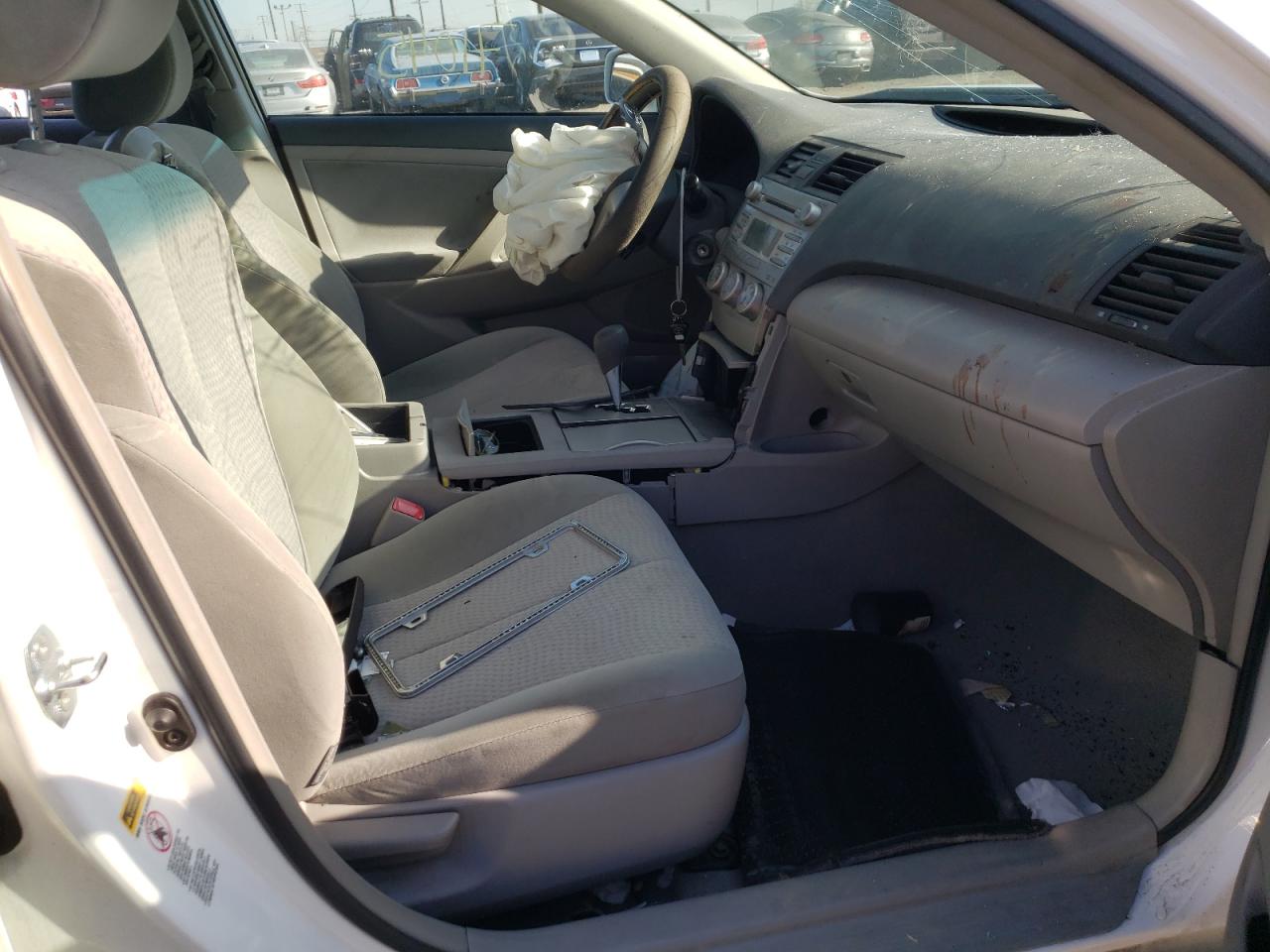 Photo 5 from auction – 2011 TOYOTA CAMRY BASE with VIN 4T4BF3EK8BR099814