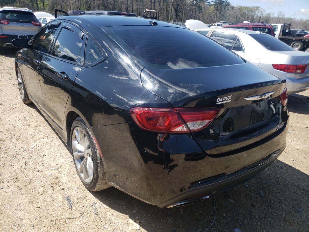 Photo 3 from auction – 2015 CHRYSLER 200 S with VIN 1C3CCCBB3FN760220