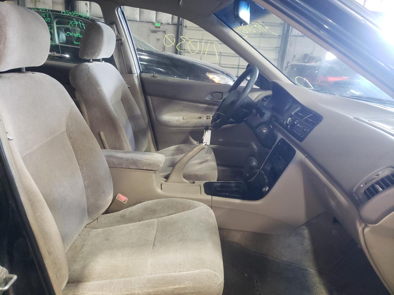 Photo 5 from auction – 1996 HONDA ACCORD EX with VIN 1HGCE189XTA008016
