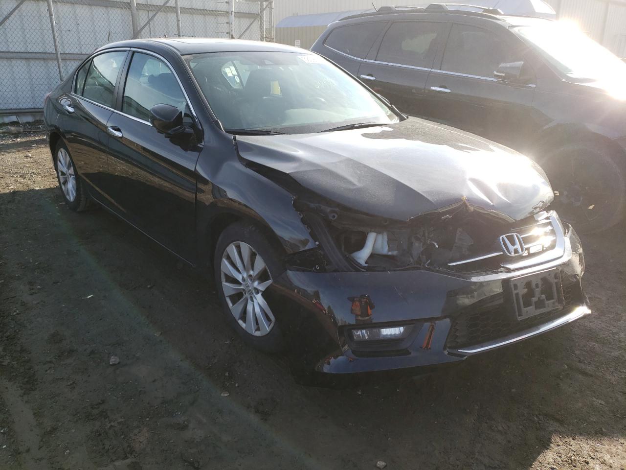HONDA ACCORD EXL 2015 with VIN 1HGCR2F86FA037635 - Photo from auction