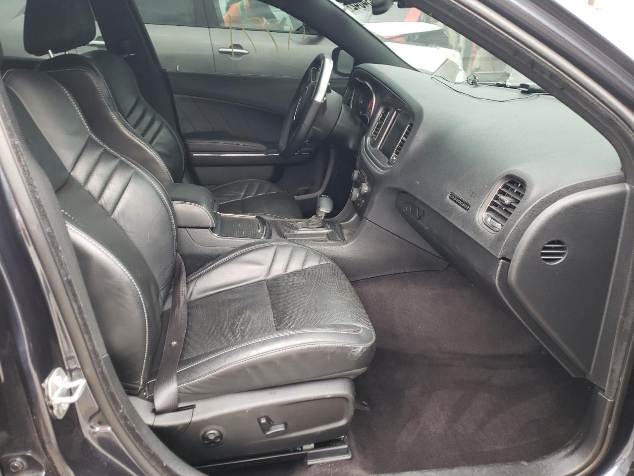 Photo 5 from auction – 2016 DODGE CHARGER SR with VIN 2C3CDXL92GH338868