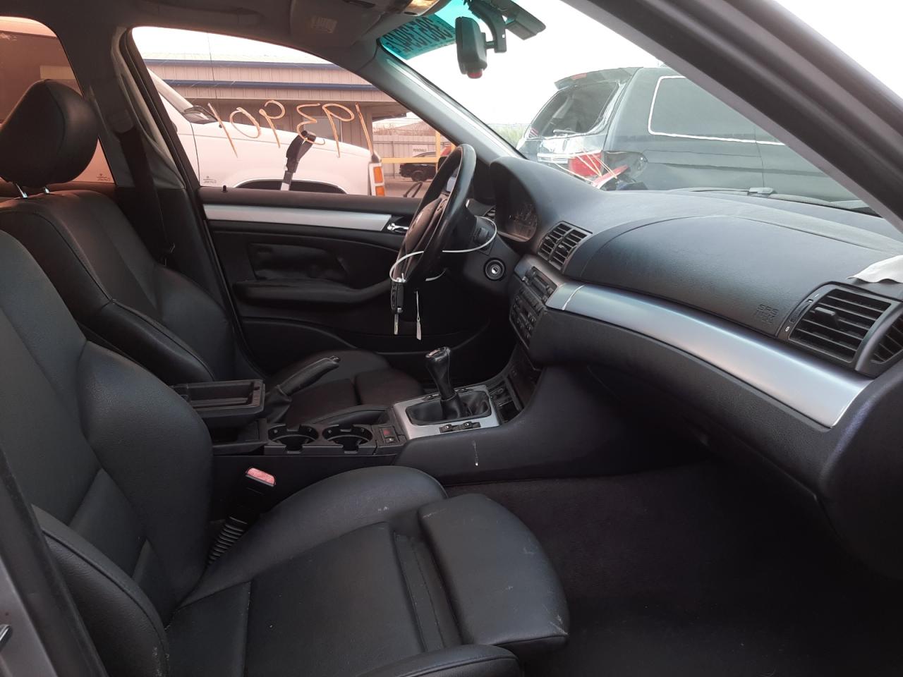 Photo 5 from auction – 2003 BMW 325 I with VIN WBAET37483NH03635
