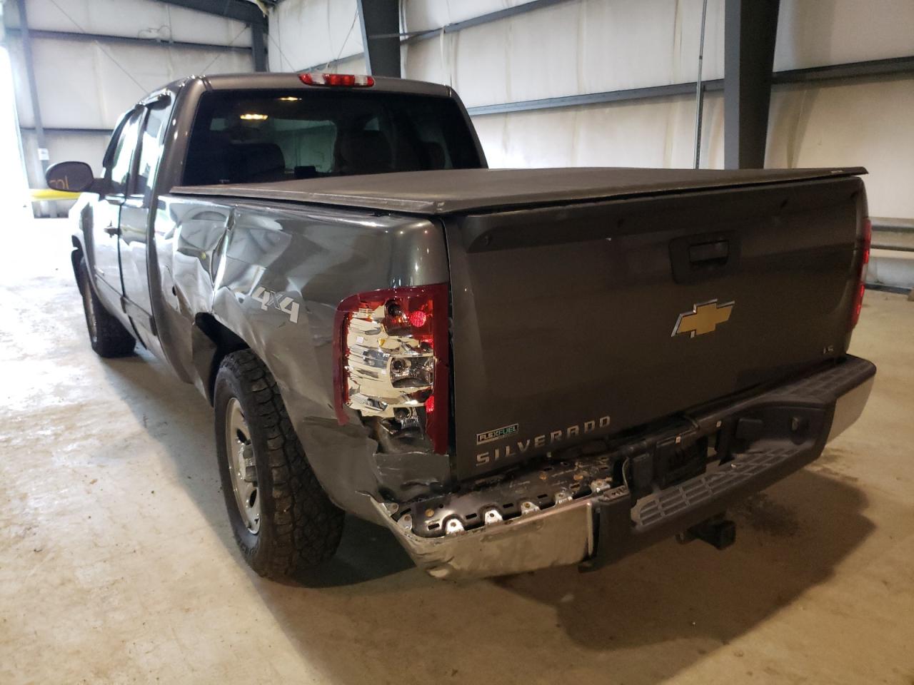Photo 3 from auction – 2011 CHEVROLET SILVERADO with VIN 1GCRKREA5BZ120236