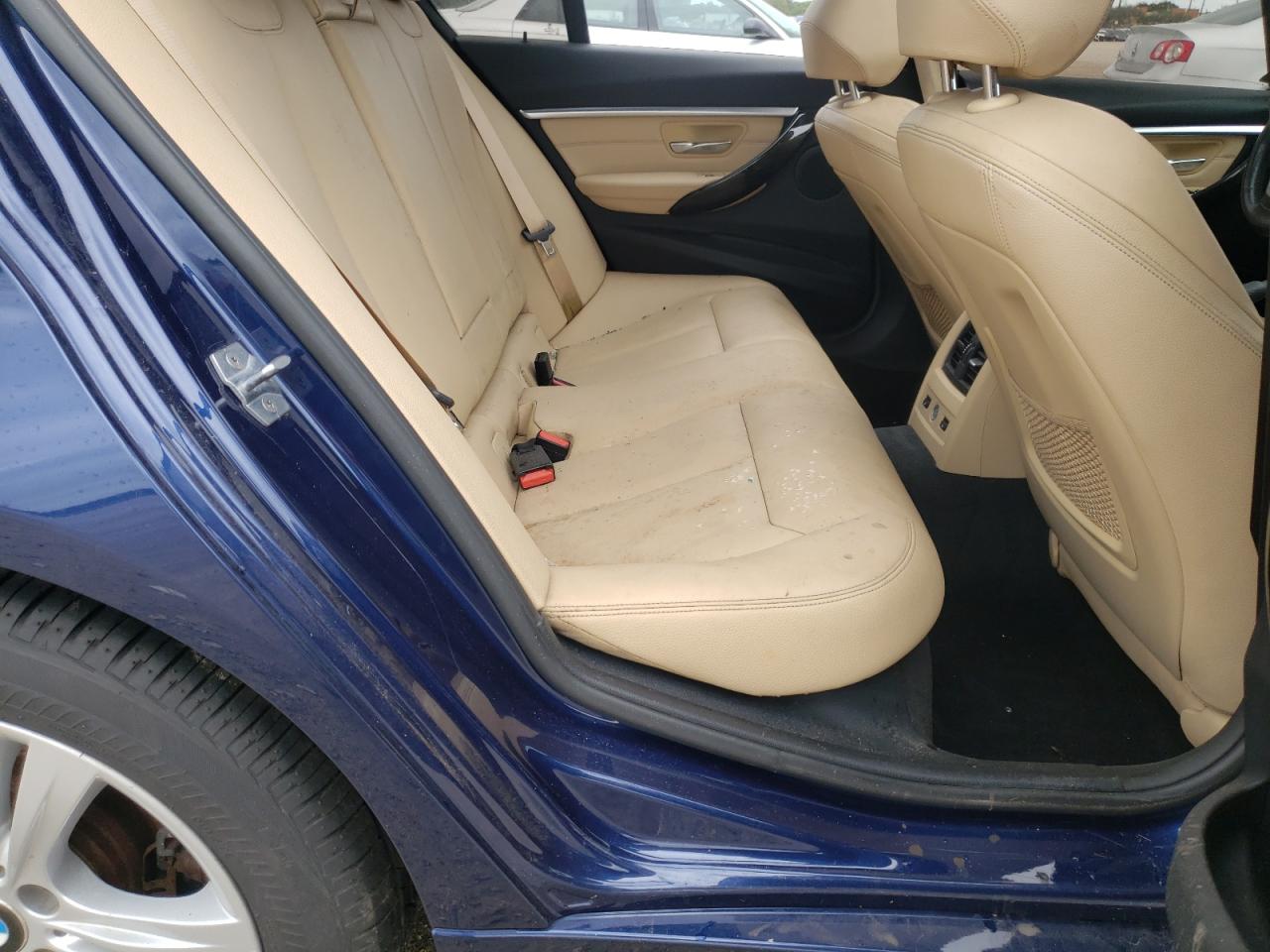 Photo 6 from auction – 2017 BMW 330 XI with VIN WBA8D9C3XHA005369