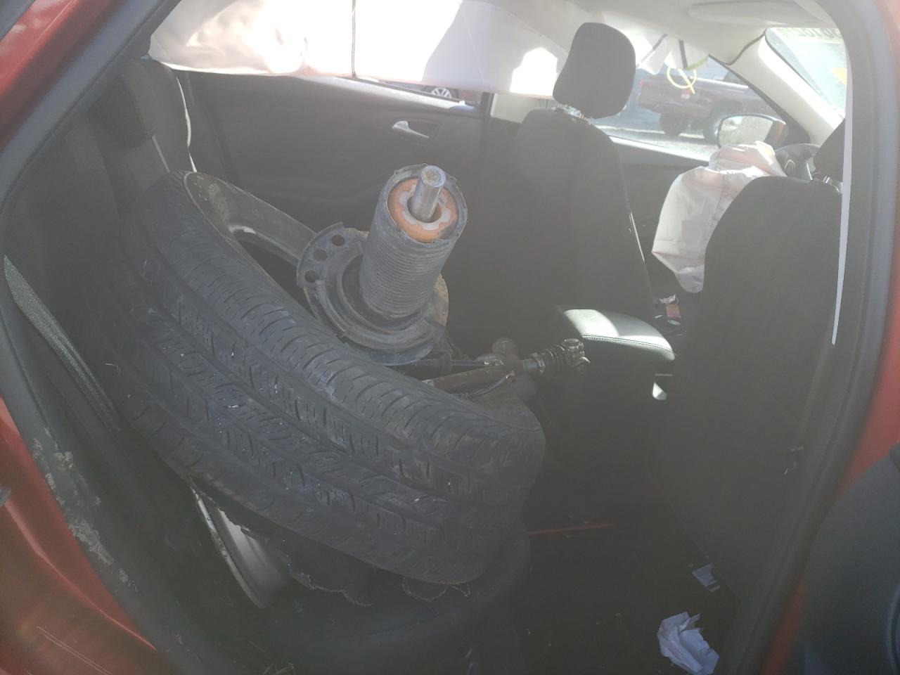 Photo 6 from auction – 2018 FORD FOCUS SE with VIN 1FADP3K25JL307246
