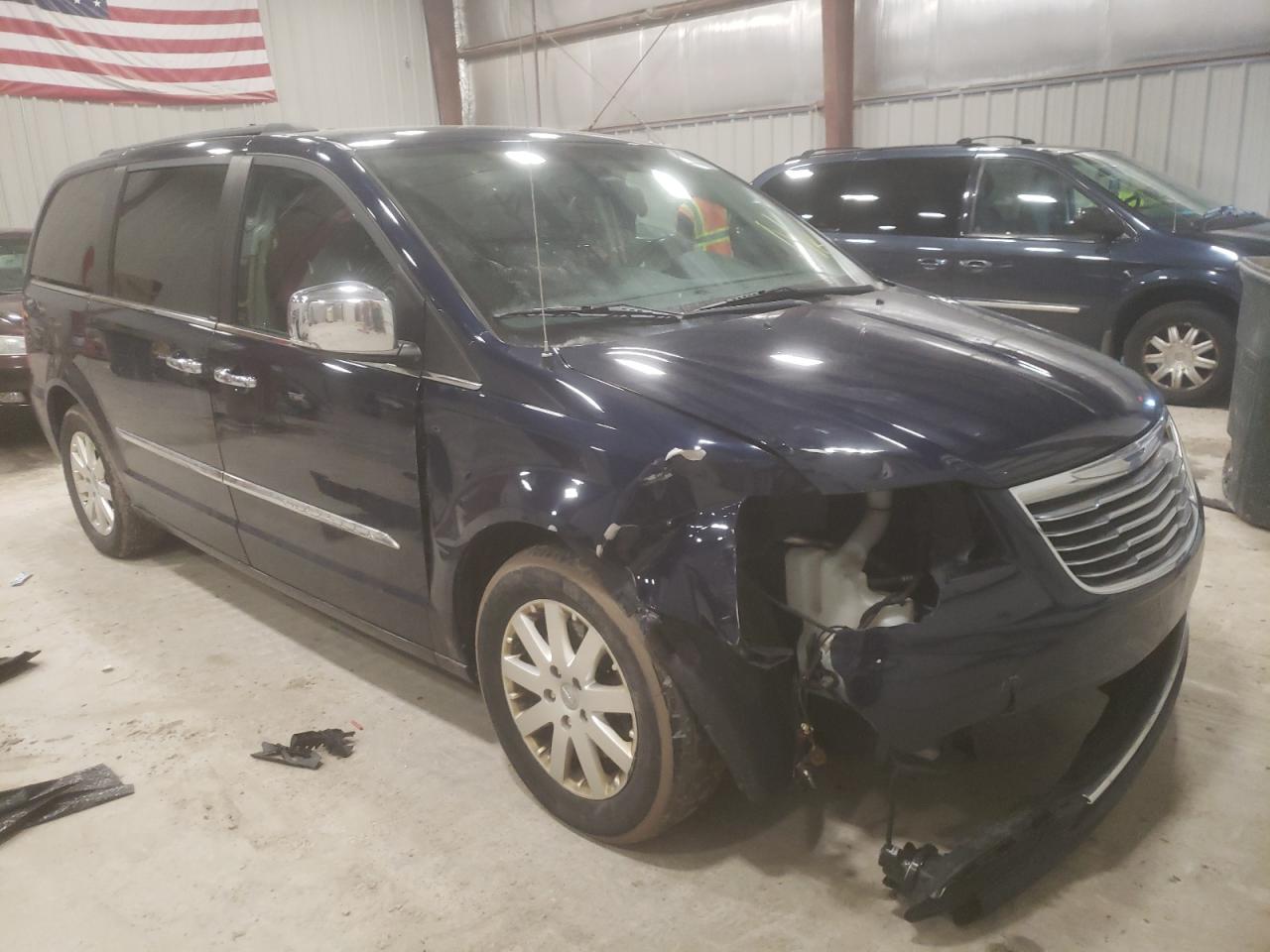 CHRYSLER TOWN & COU 2012 with VIN 2C4RC1CG9CR361296 - Photo from auction