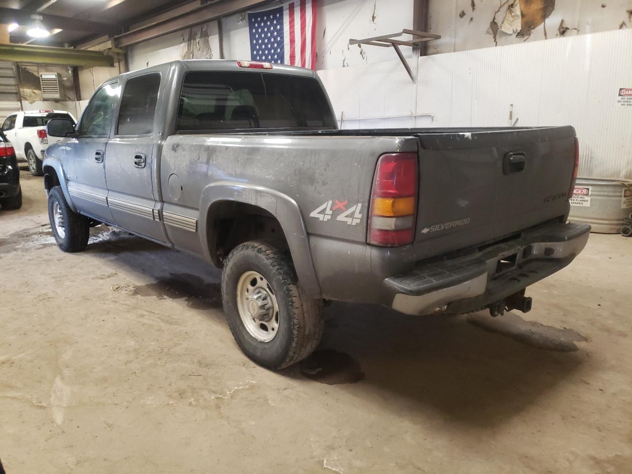 Photo 3 from auction – 2002 CHEVROLET SILVERADO with VIN 1GCHK23U42F131617