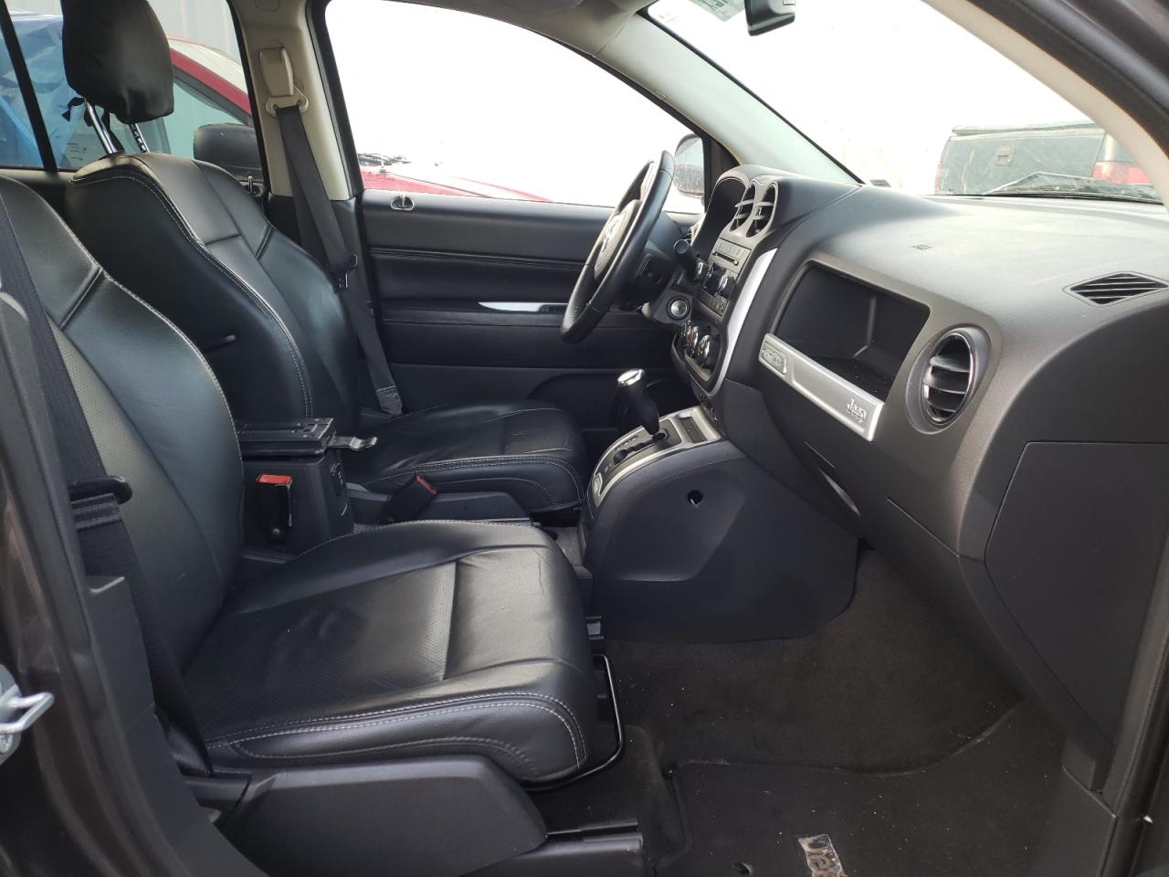 Photo 5 from auction – 2016 JEEP COMPASS LA with VIN 1C4NJCEA7GD807205